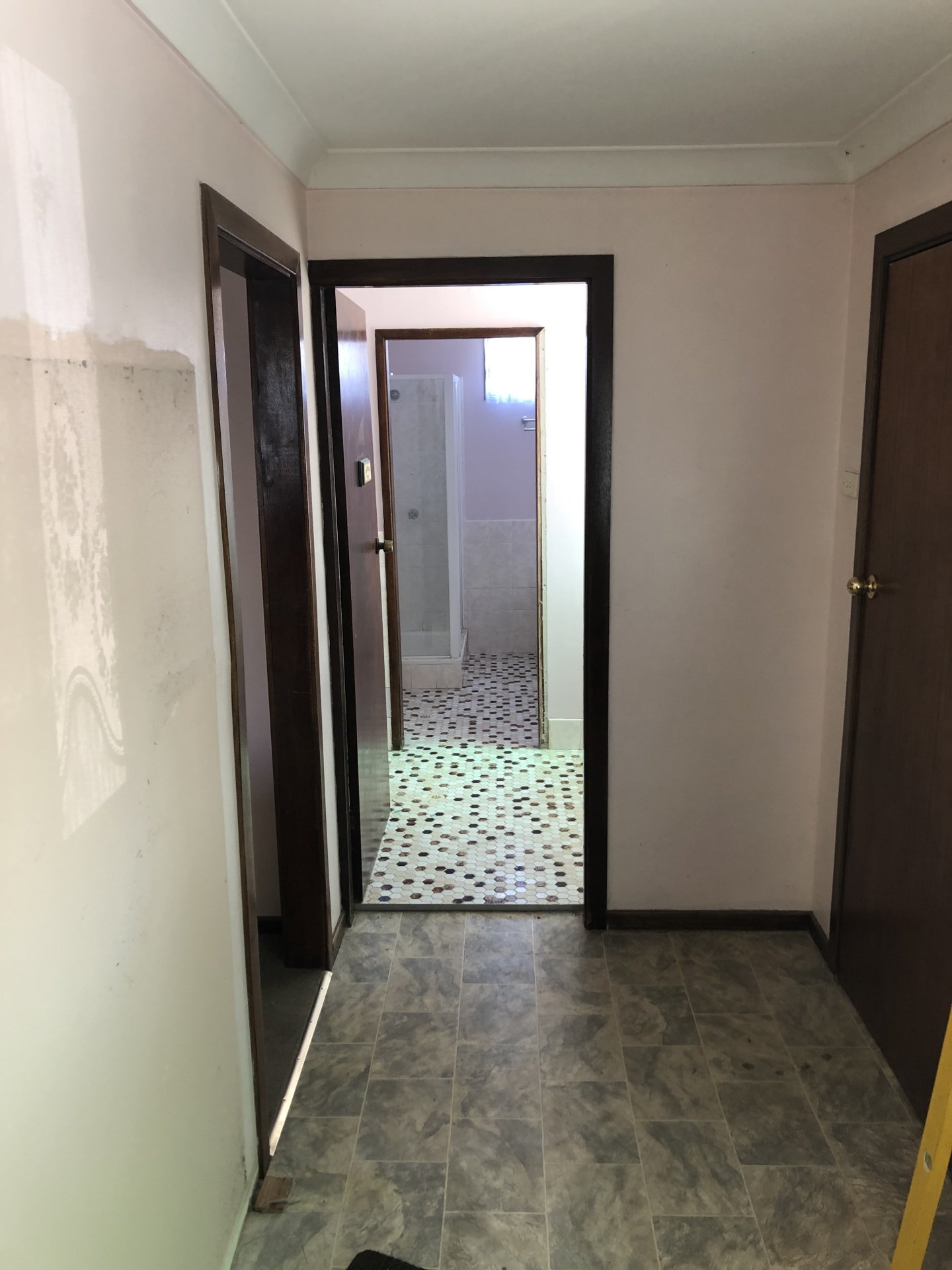 Cessnock2 Bathroom / Laundry